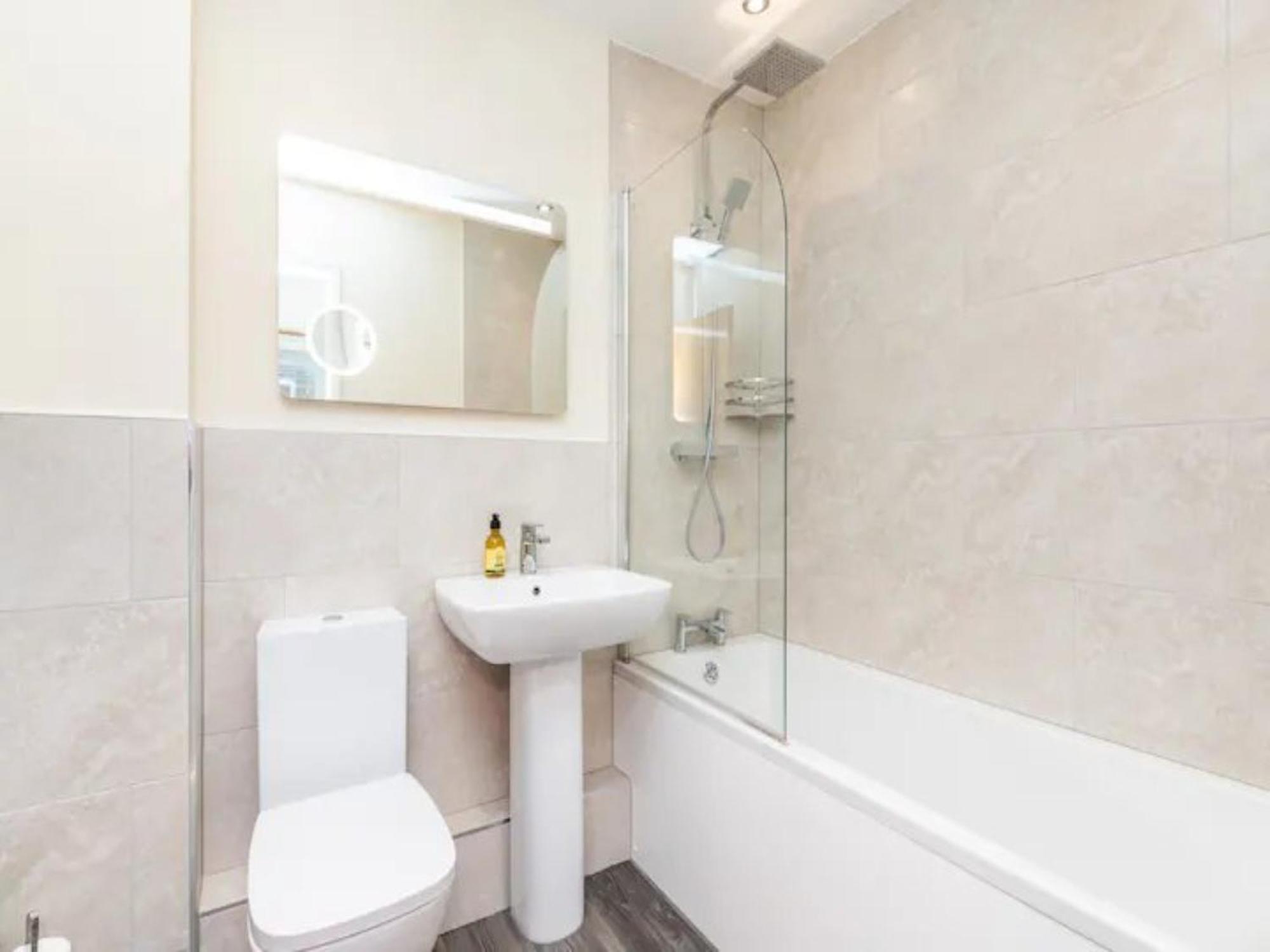 Pass The Keys Central Townhouse With Free Parking Йорк Экстерьер фото