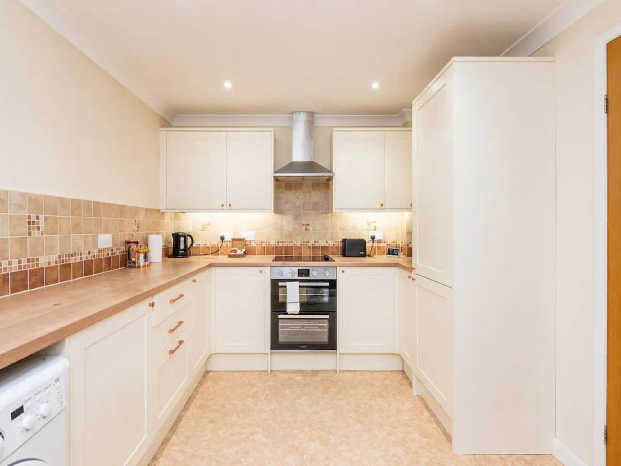Pass The Keys Central Townhouse With Free Parking Йорк Экстерьер фото